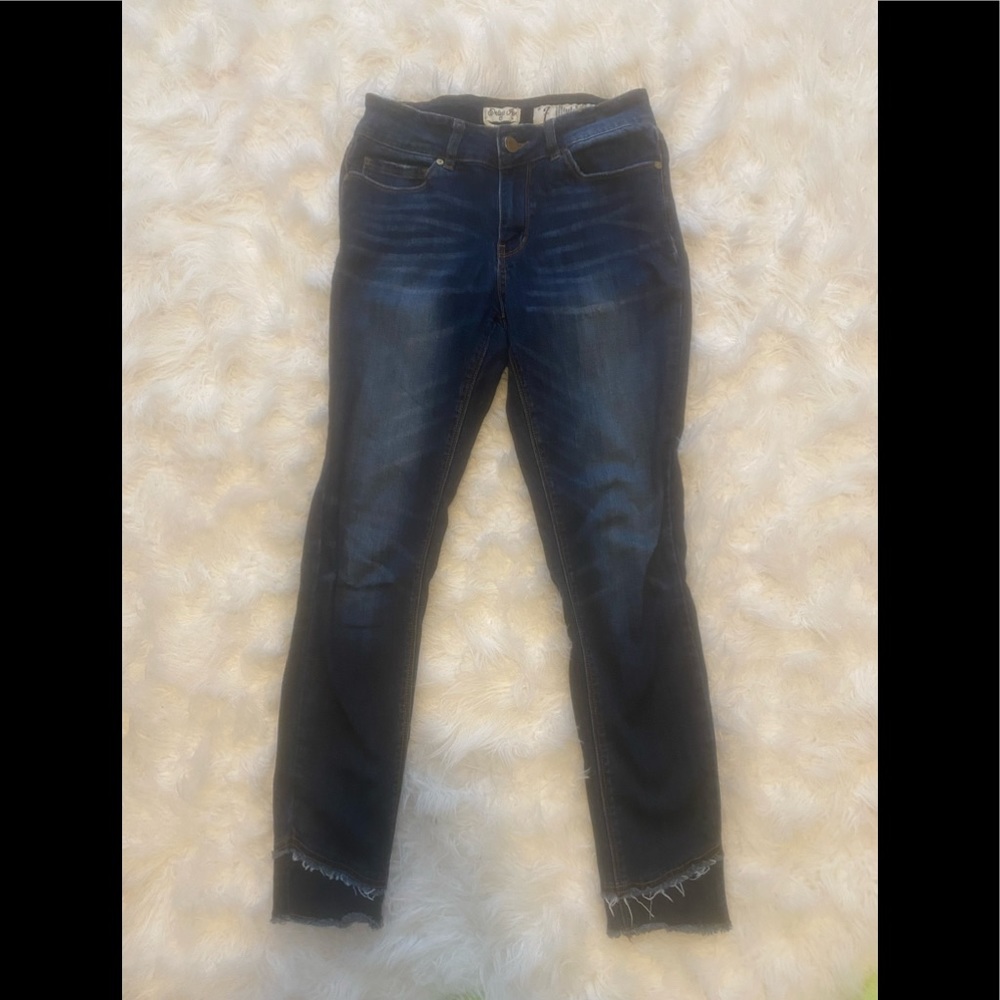Trendy Indigo Rein jeans.